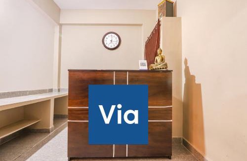 Kondapur Hotel | Via Prestige Castle - Nr HITEX Exhibition Center Hitech City