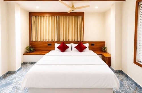 Ambalapuzha Hotel | Vilstay Go Malabar Comfort Rooms
