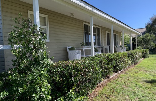 O'connell Cottage | Warego Cottage, O'Connell - Escape to the Country, enjoy our quiet rural setting