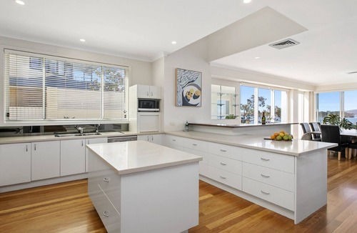 Point Clare House | Waterfront, pool, jetty, sleeps 16