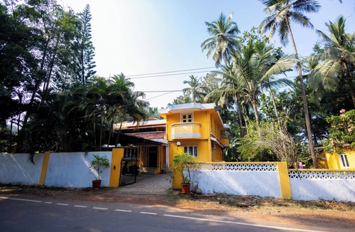 Dongorim Villa | Water’s Edge Retreat – 6BR Private Villa with Large Pool, Goa