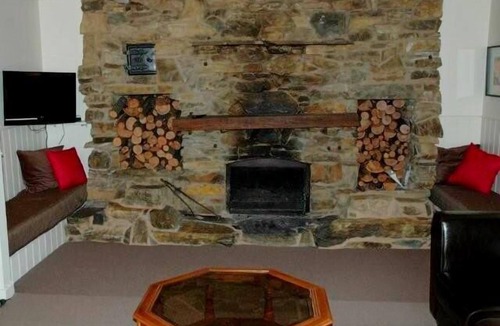 Dinner Plain Ski Chalet | White Mountain Lodge - Dinner Plain