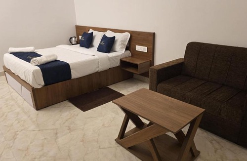 Vythiri Hotel | WHITE OASIS RECEDENCY VYTHIRi