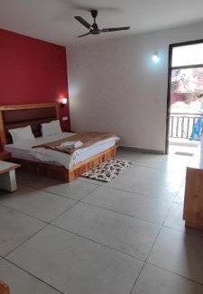 Kasol Hotel | Woodward 2 by 4 Wildflower