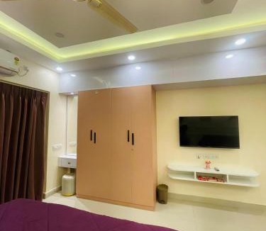 Rajarhat Apartment | Xanadu cozy studio near Airport CC2 couple friendly