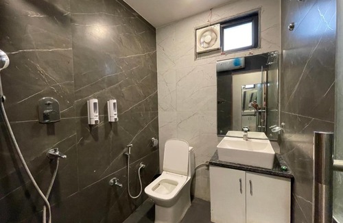 Tapovan Hostel | Yatram Hostel