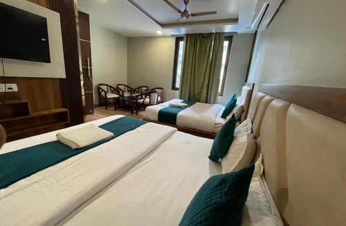 Tapovan Hostel | Yatram Hostel