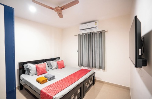 Kondapur Hotel | Yellow Bells Signature