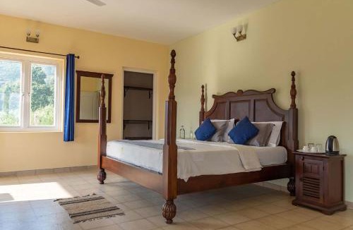 Coonoor Villa | Yellow Tulip Hill Side Luxury Villa by LexStays