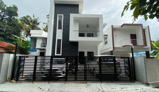 2BHK Ground floor Fully furnished house near Aster Medcity