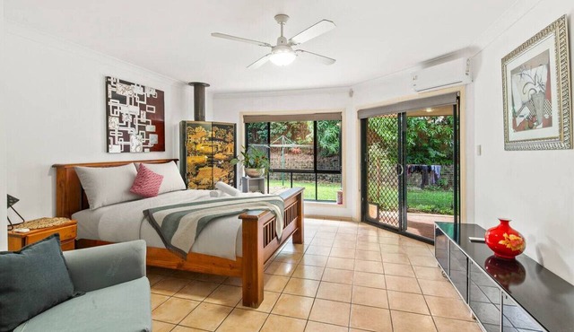 2BR Oasis w/Shared Pool | Daisy Hill Escape in Daisy Hill