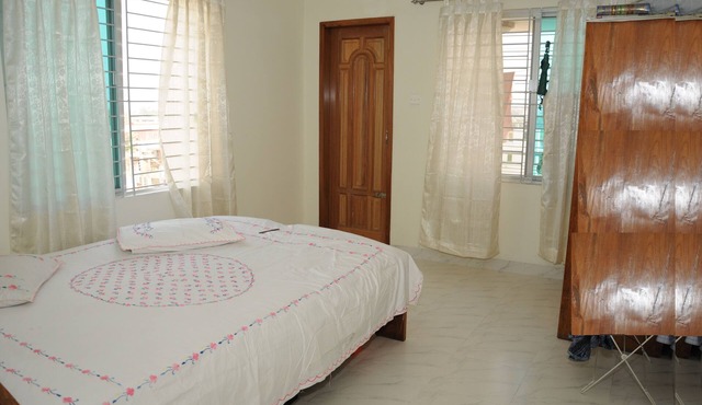 3 Bed Flat. Basundhara Block A. free parking. 10 Min Jamuna Future Park in Dhaka