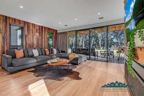 #58 Highview Waters - Echuca Holiday Homes in Moama