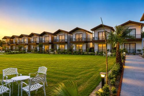 Aayovea Resort Ayodhya Near Ram Mandir & Saryu River
