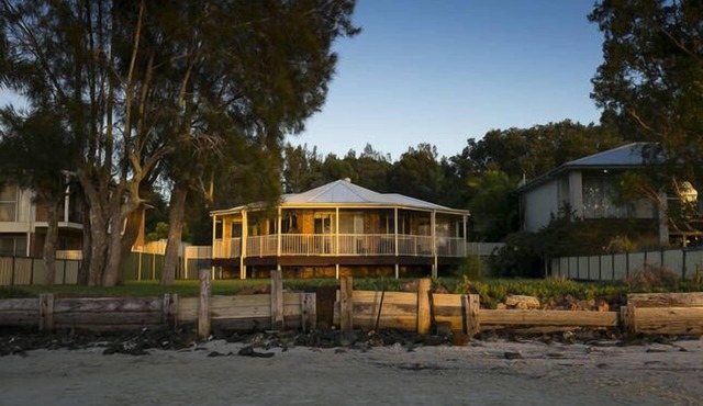 Absolute Waterfront - Blue Bundaleer in Pindimar