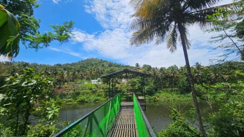 Adan Paradise Riverview Homestay