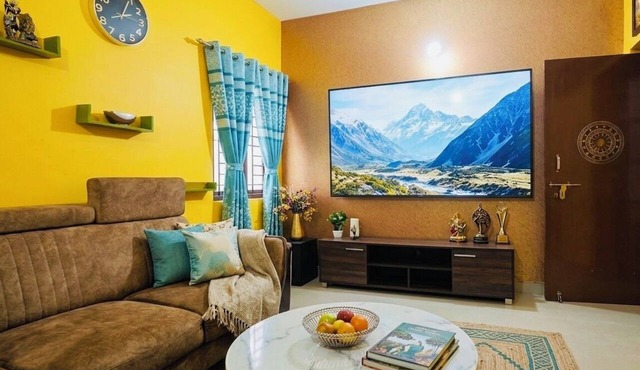 ADVIK Comfort Villa with Luxury Living full Ac , kitchen & Parking