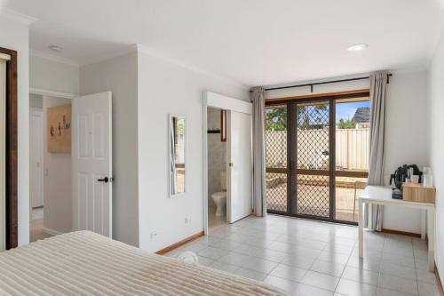 Affordable 1Bed Studio Close to Malls and Transit in Brisbane