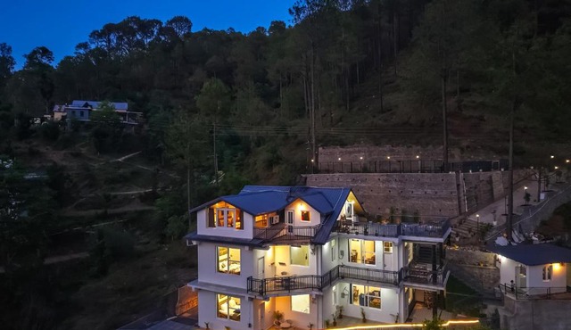 Alaya Stays Gable Pine 5 BHK Cottage with Plunge Pool amid Mountains