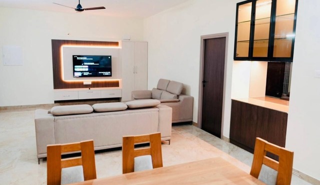 AMAIRA STUDIO LIVING