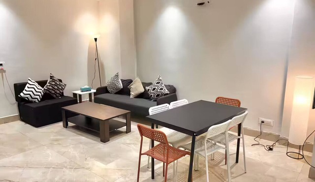 Amur Stays 3: 3 Bedroom Flat, Chandigarh Airport