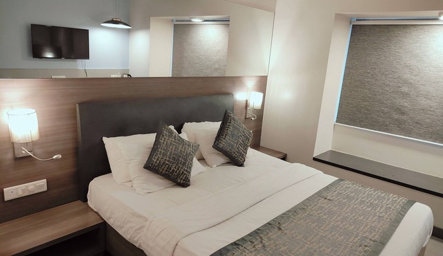 Apollo Guest House – Colaba Causeway