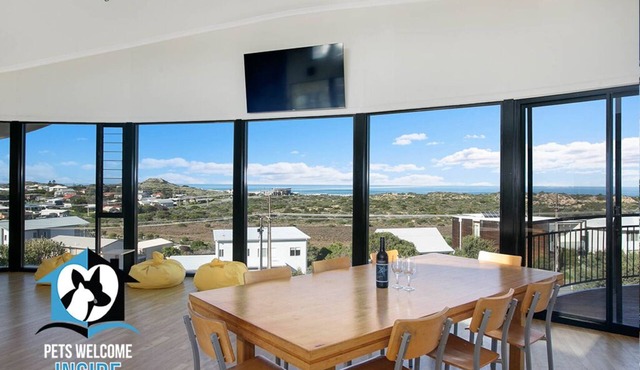 Architect Designed Spectacular Beach House with Sweeping Views in Goolwa Beach