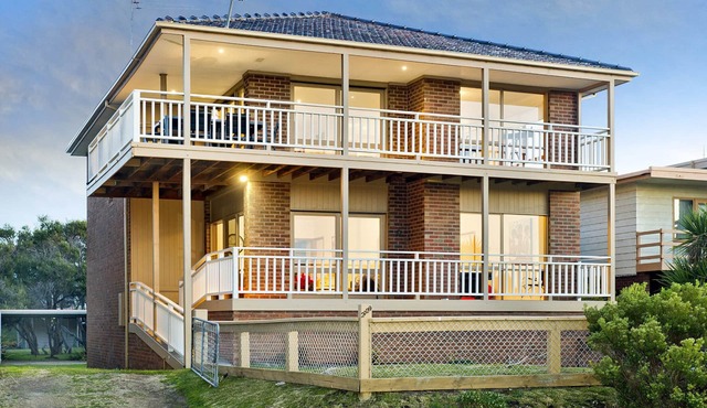 BAYSIDE BLISS | BEACH & SPECTACULAR VIEWS | SLEEPS UP TO 12 | RYE in Rye
