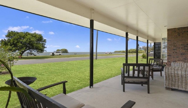BEACHFRONT - Seaview Bungalow in GODWIN BEACH