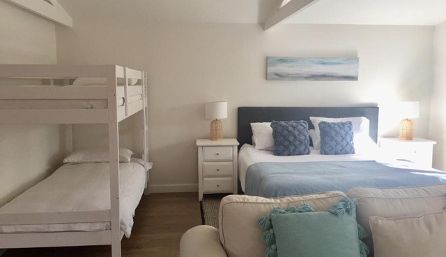 Bijoux Beach House in Freshwater
