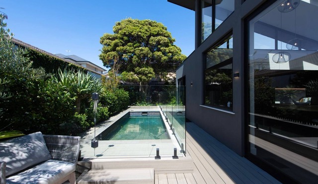 'Block' out some time at this Luxury Villa in Hampton