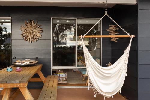 Boho Cottage in White Beach