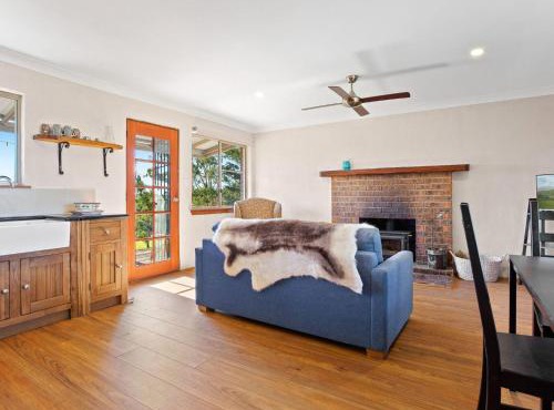 Braeside Cabin Four Ziera in Central Tilba