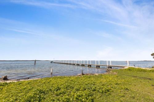 Bungaree - Waterfront Retreat in Forge Creek