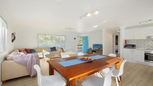 Central Coast Escape in Point Clare