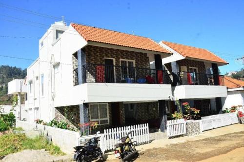 Cheerful Chalet