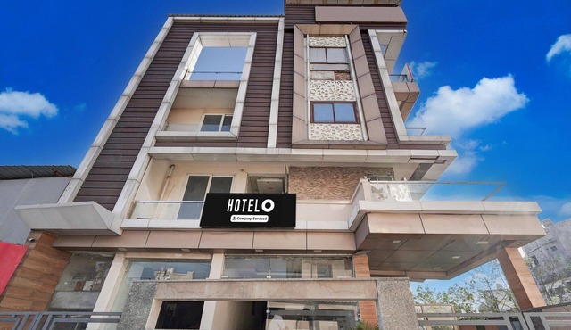 Classic with BalconyHotel The Nest