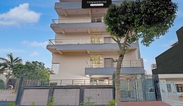 Classic with BalconyPALM PARADISE