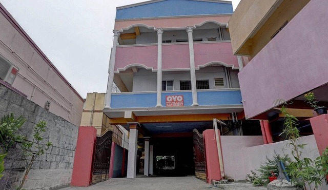 Collection O Velachery Railway Junction