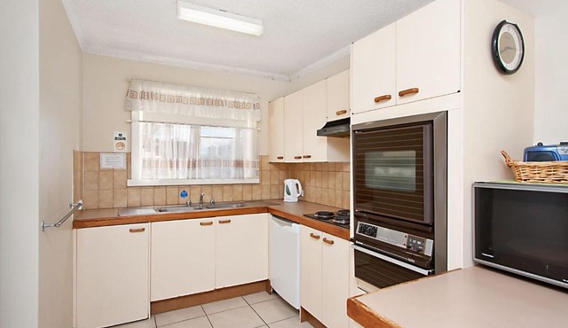 Como Unit 5 in Gold Coast