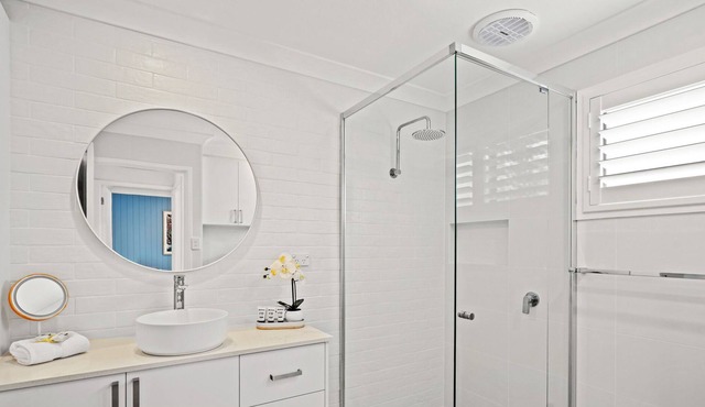 'Copa Breakers' 2-Bed with Expansive Ocean Views in Copacabana