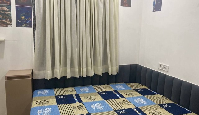 Cozy 1-bedroom park facing L-Cornered apartment in fabulous Delhi