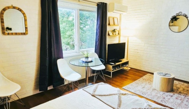 Cozy Corner M106 Studio Apartment near Kings Park in Perth