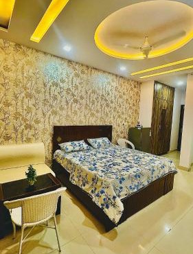 Cozy Studio Private Balcony Near Airport GT & WTP in Jaipur
