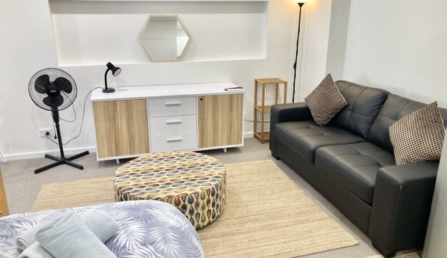 Cronulla CBD Studio Apartment, Minutes to Beach in Cronulla
