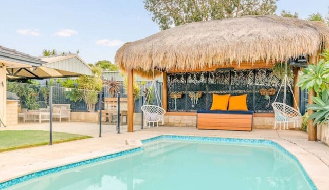 DANGER DANE · King bed - Fast wifi - Sleeps 8 - Pool table in Warwick