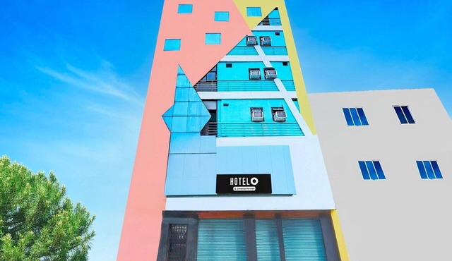Deluxe Hotel O Karimnagar