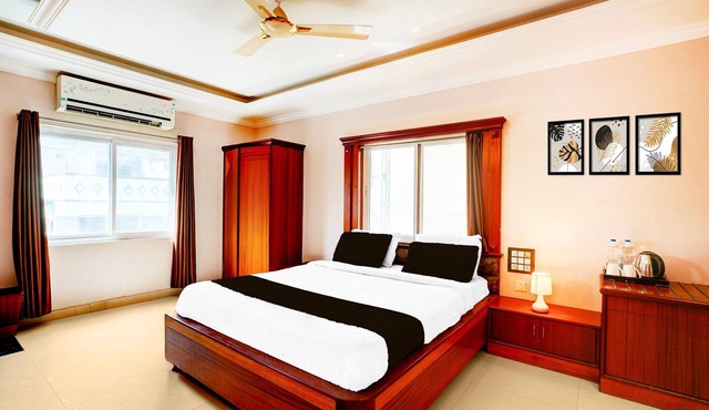 Deluxe Naveed Residency