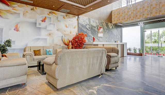 Deluxe Palette Bareilly Bellazio Suites