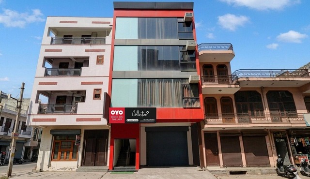 DeluxeAakarshan Residency